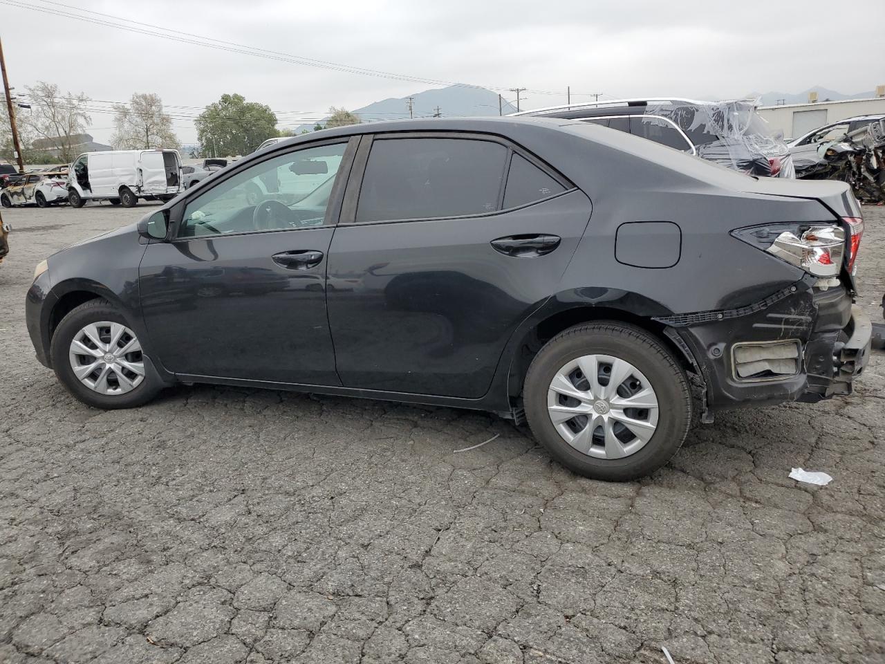 2015 TOYOTA COROLLA L - Фото 2
