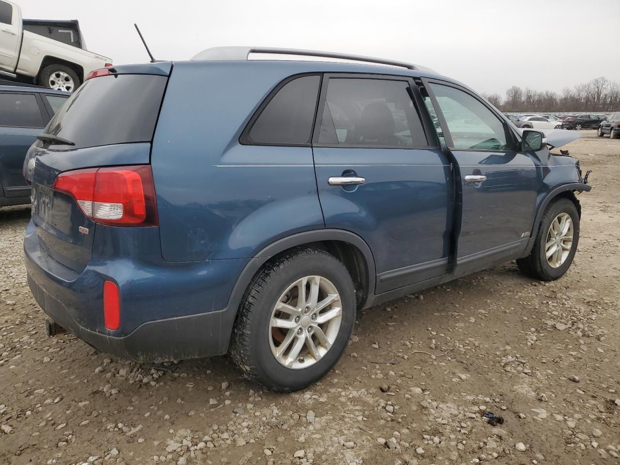 2014 KIA SORENTO LX - Image 3