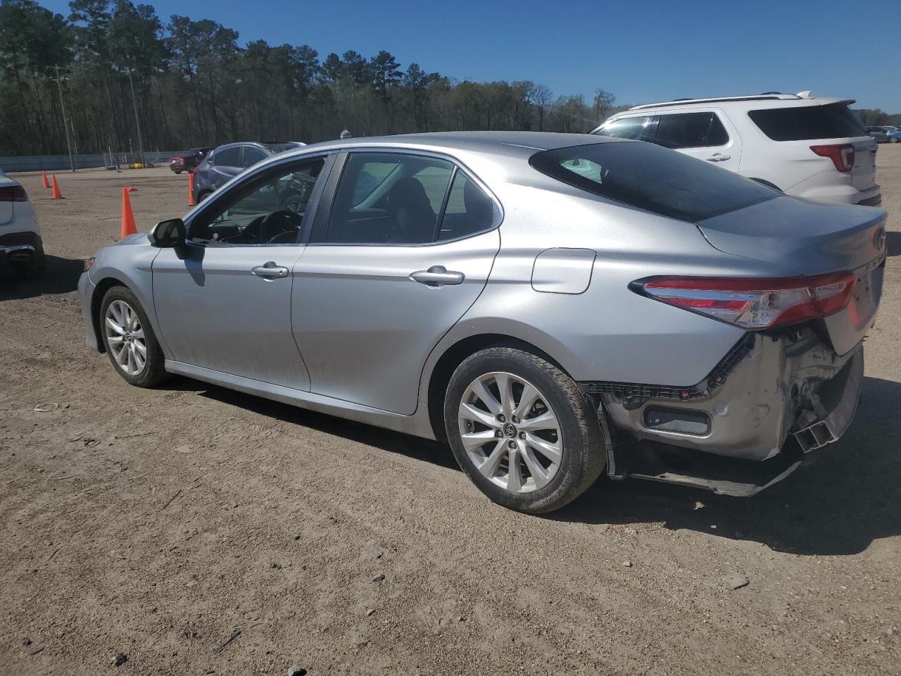 2018 TOYOTA CAMRY L - Фото 2