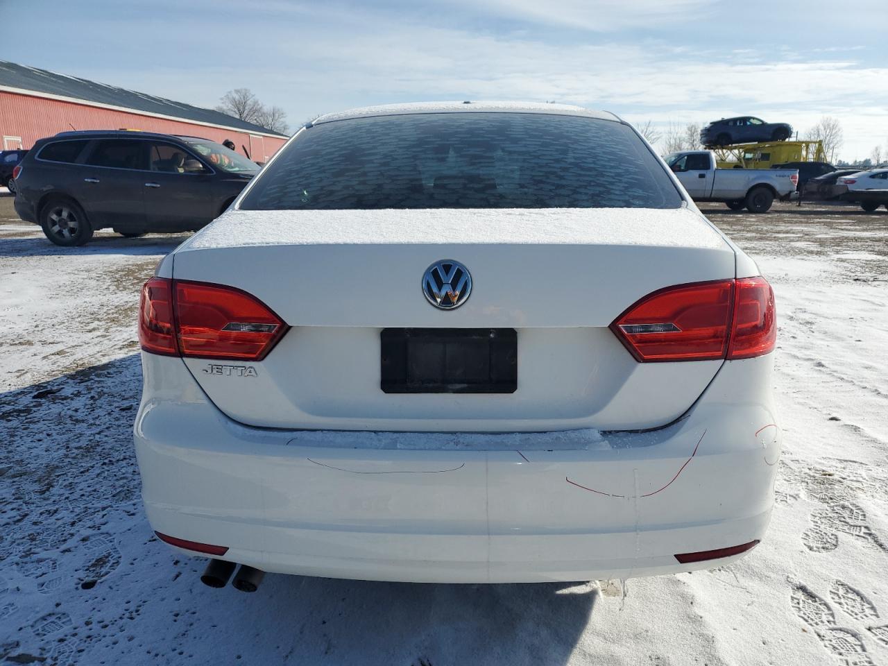 2013 VOLKSWAGEN JETTA BASE - Image 6