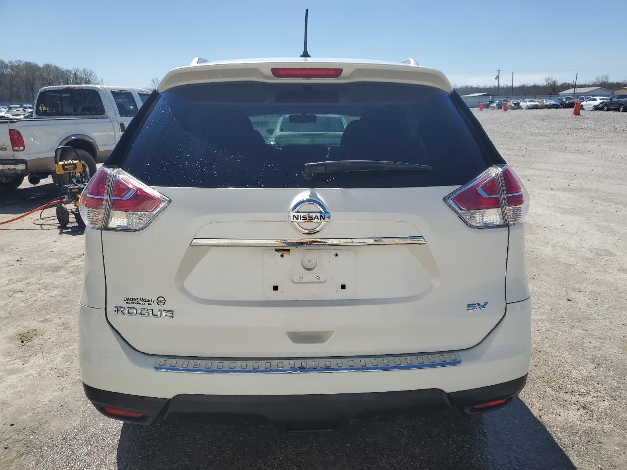 2015 NISSAN ROGUE S - Image 6