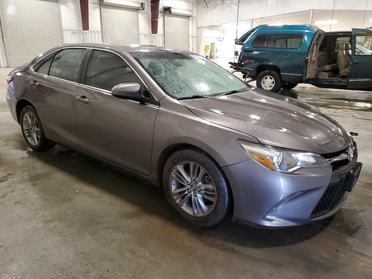 2017 TOYOTA CAMRY LE - Фото 4