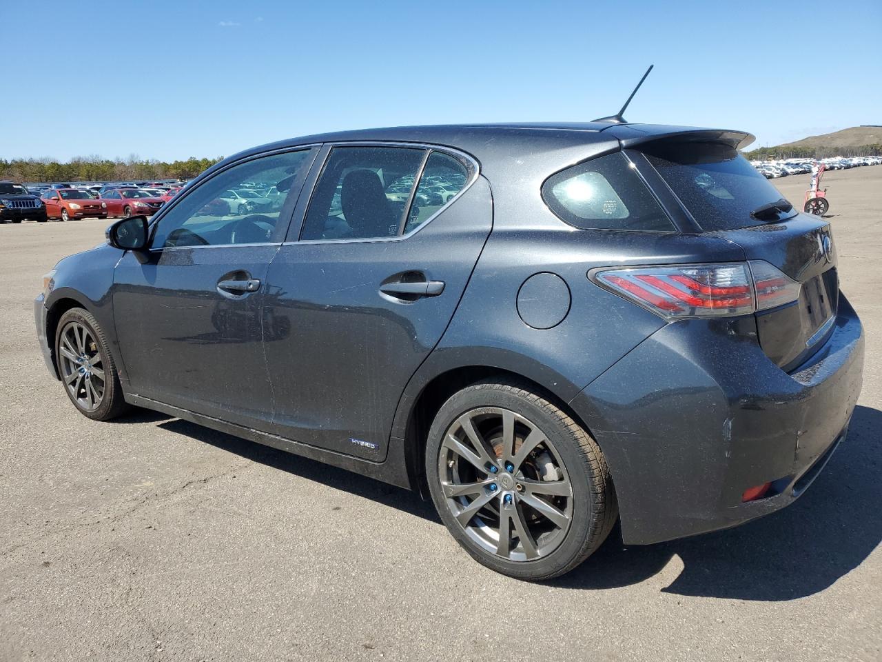 2011 LEXUS CT 200 - Image 2