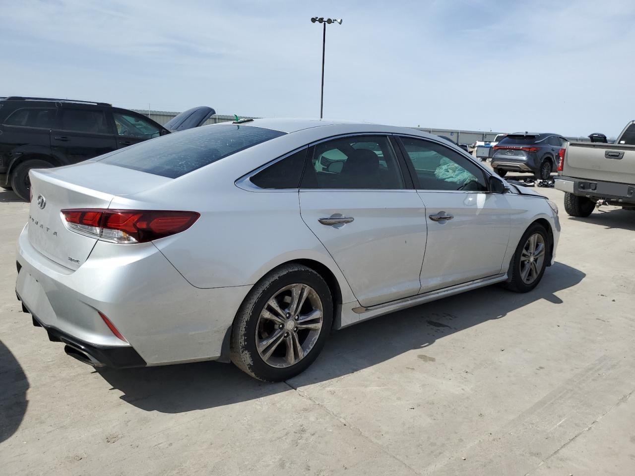 2018 HYUNDAI SONATA SPO - Image 3