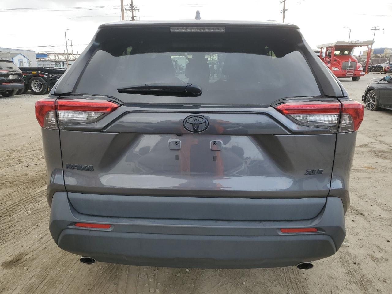 2022 TOYOTA RAV4 XLE - Image 6