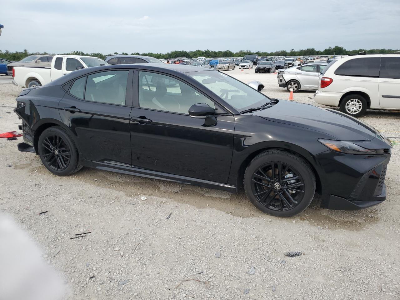 2025 TOYOTA CAMRY XSE - Фото 4