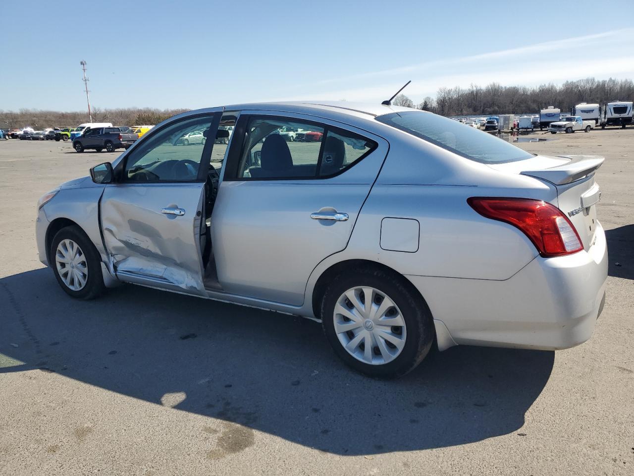 2016 NISSAN VERSA S - Image 2