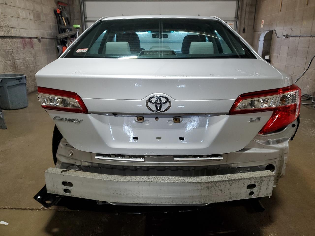2014 TOYOTA CAMRY L - Image 6