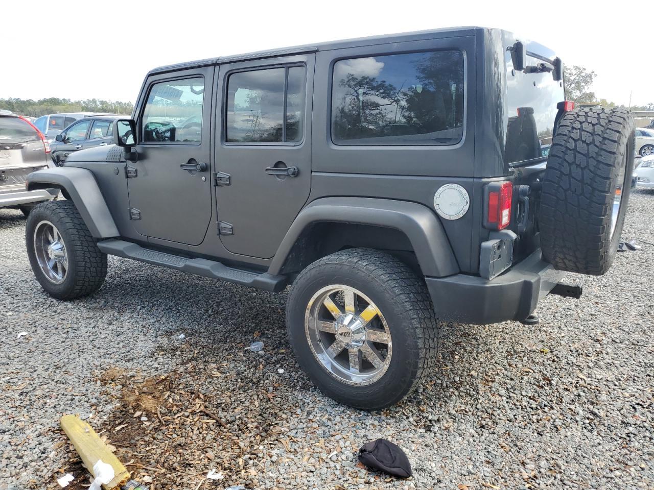 2012 JEEP WRANGLER U - Image 2