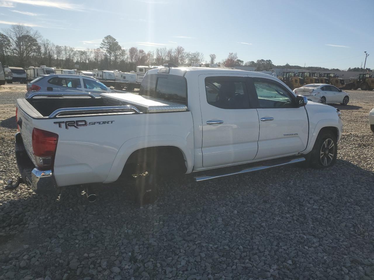 2017 TOYOTA TACOMA DOU - Image 3
