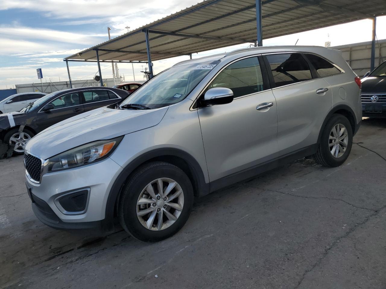2017 KIA SORENTO LX