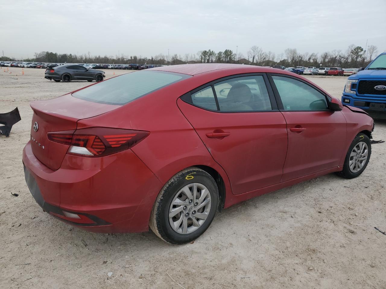 2019 HYUNDAI ELANTRA SE - Image 3