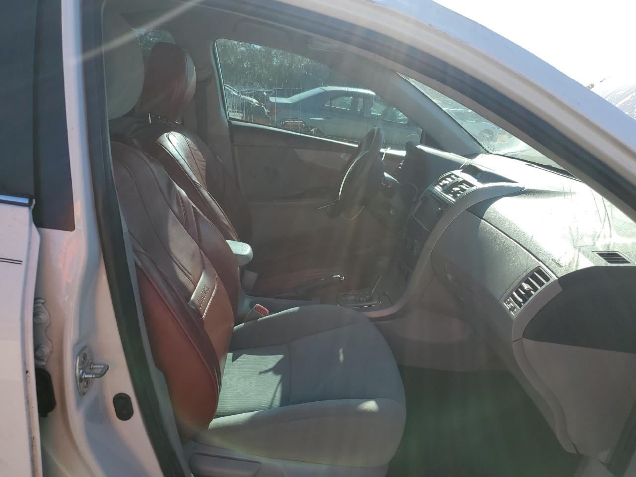 2013 TOYOTA COROLLA BA - Фото 7