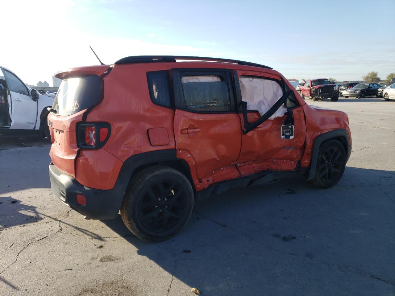 2017 JEEP RENEGADE L - Image 3