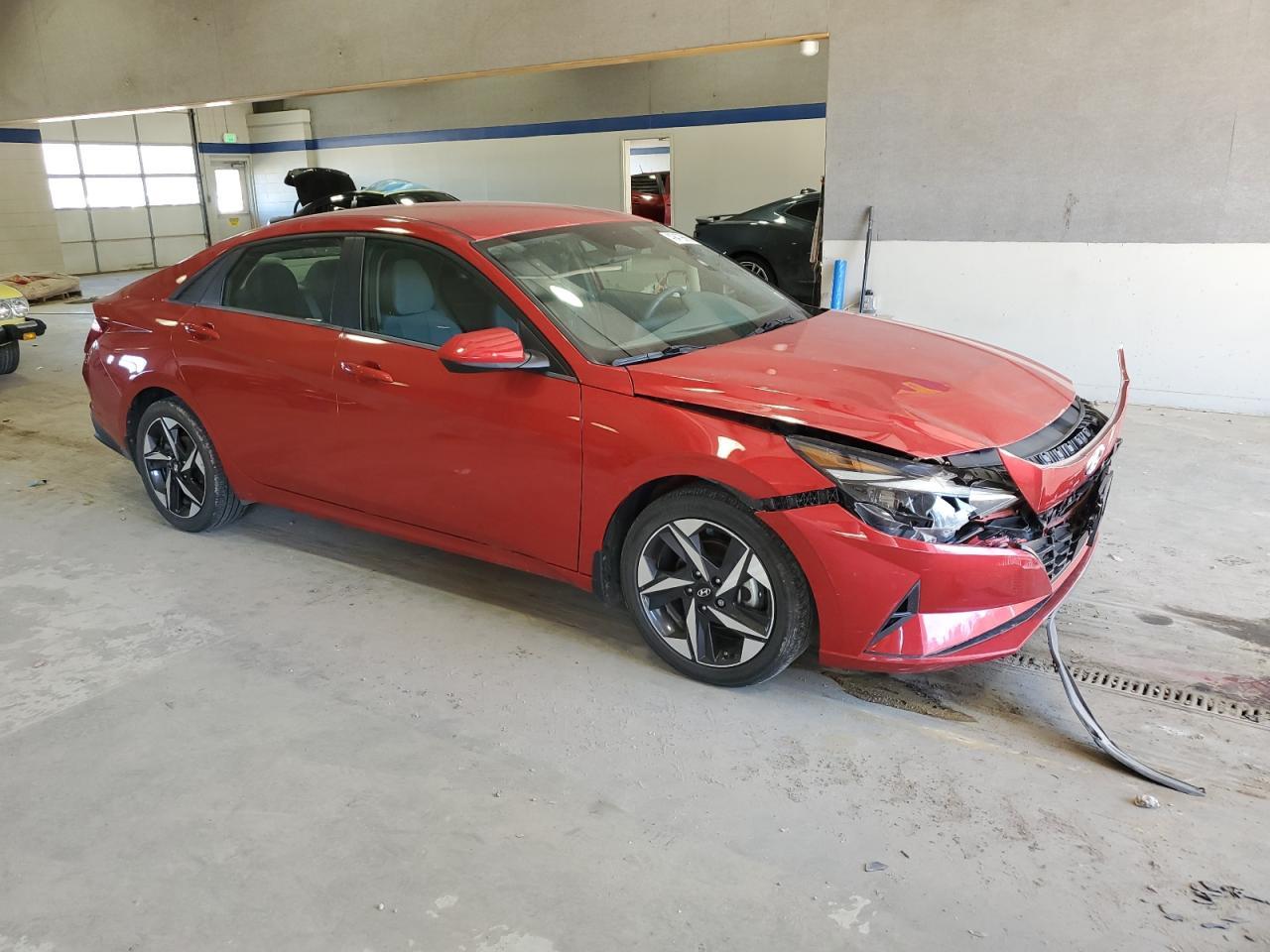 2023 HYUNDAI ELANTRA SE - Фото 4