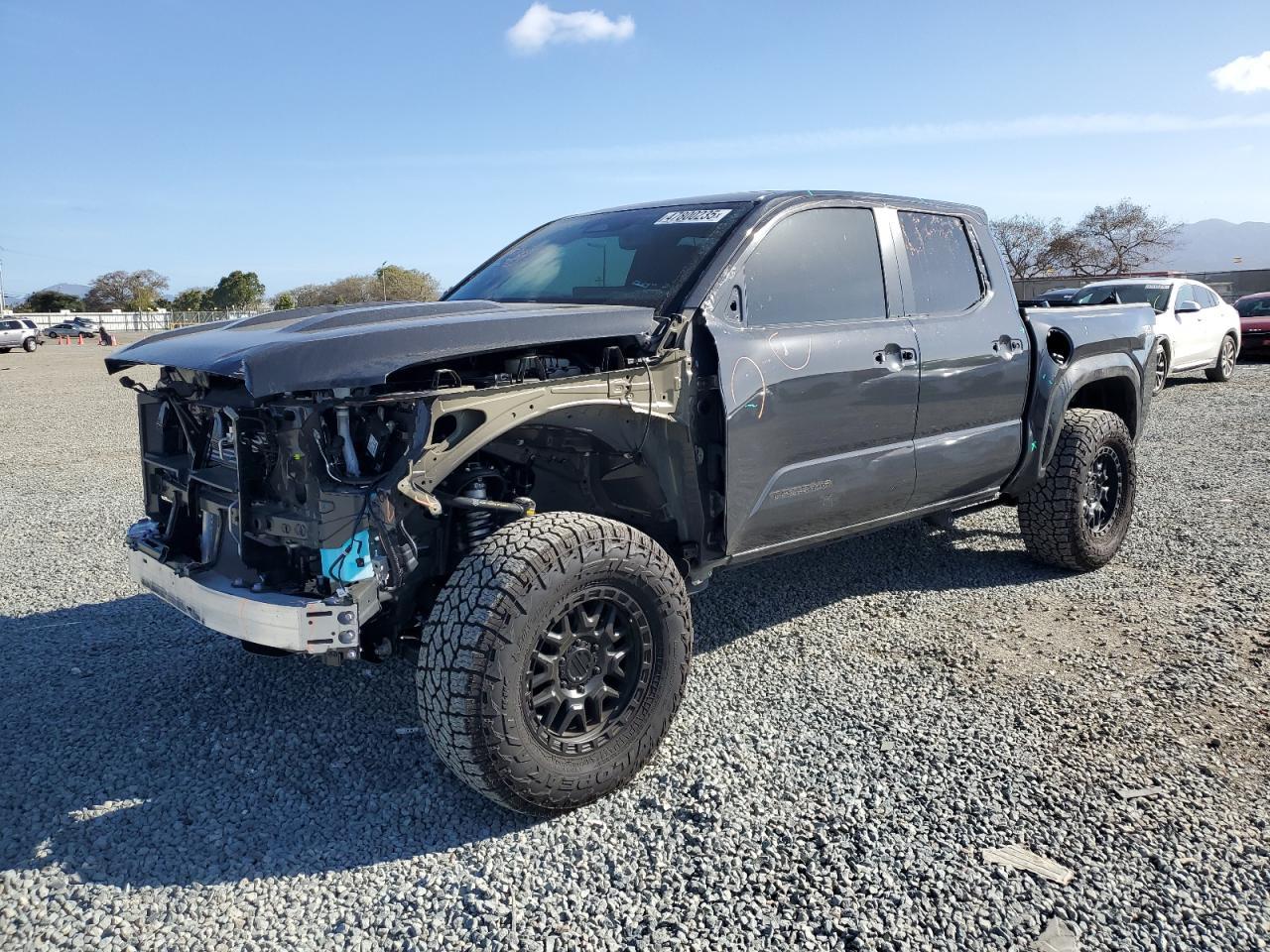 2024 TOYOTA TACOMA DOU