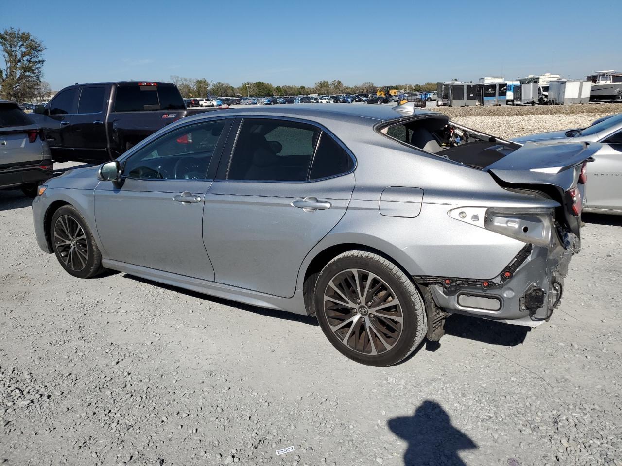 2020 TOYOTA CAMRY SE - Image 2