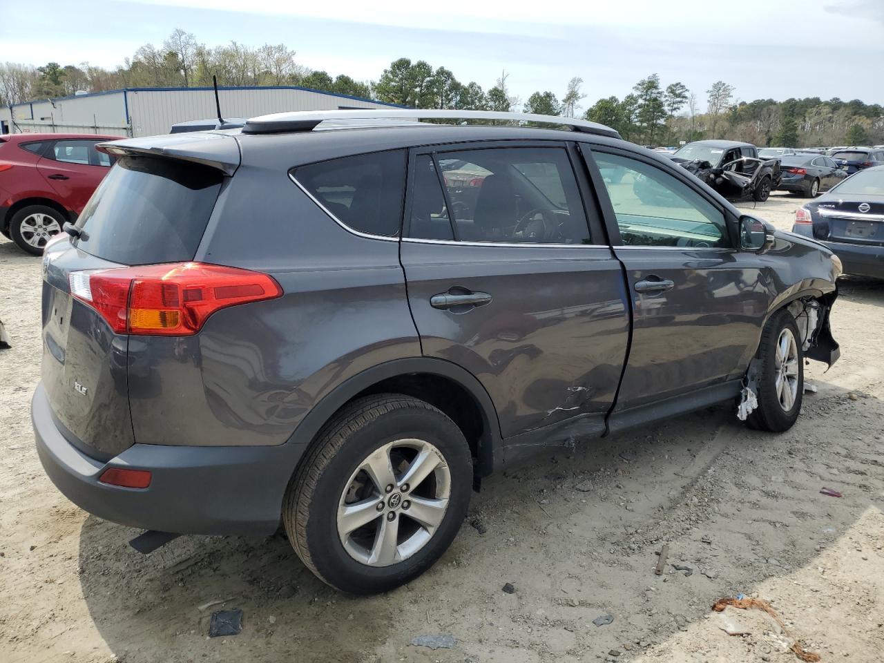 2015 TOYOTA RAV4 XLE - Image 3