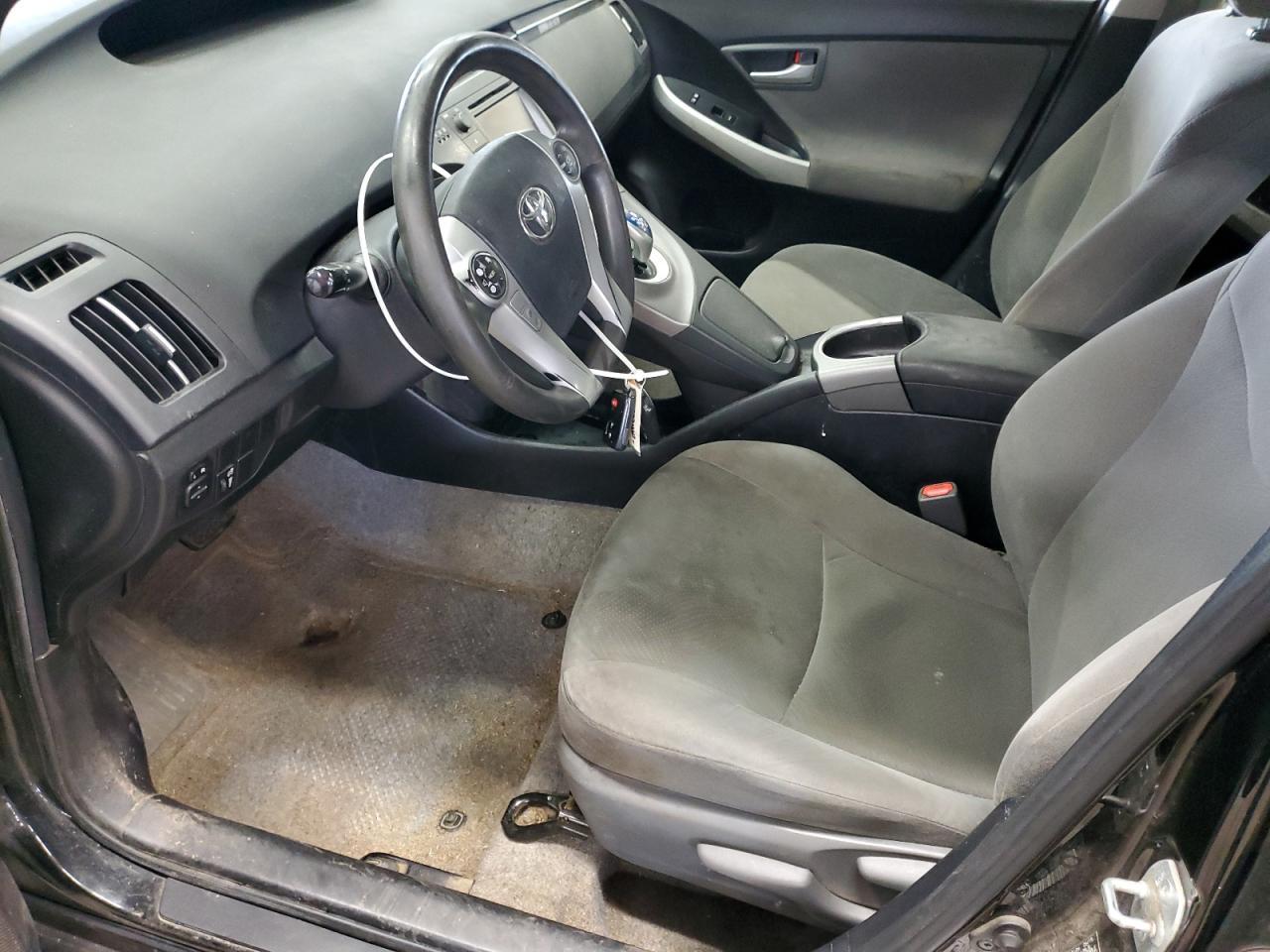 2015 TOYOTA PRIUS - Фото 7