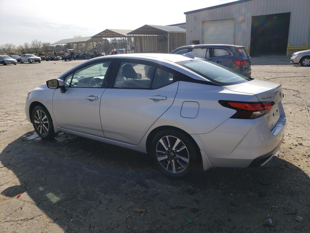 2021 NISSAN VERSA SV - Фото 2
