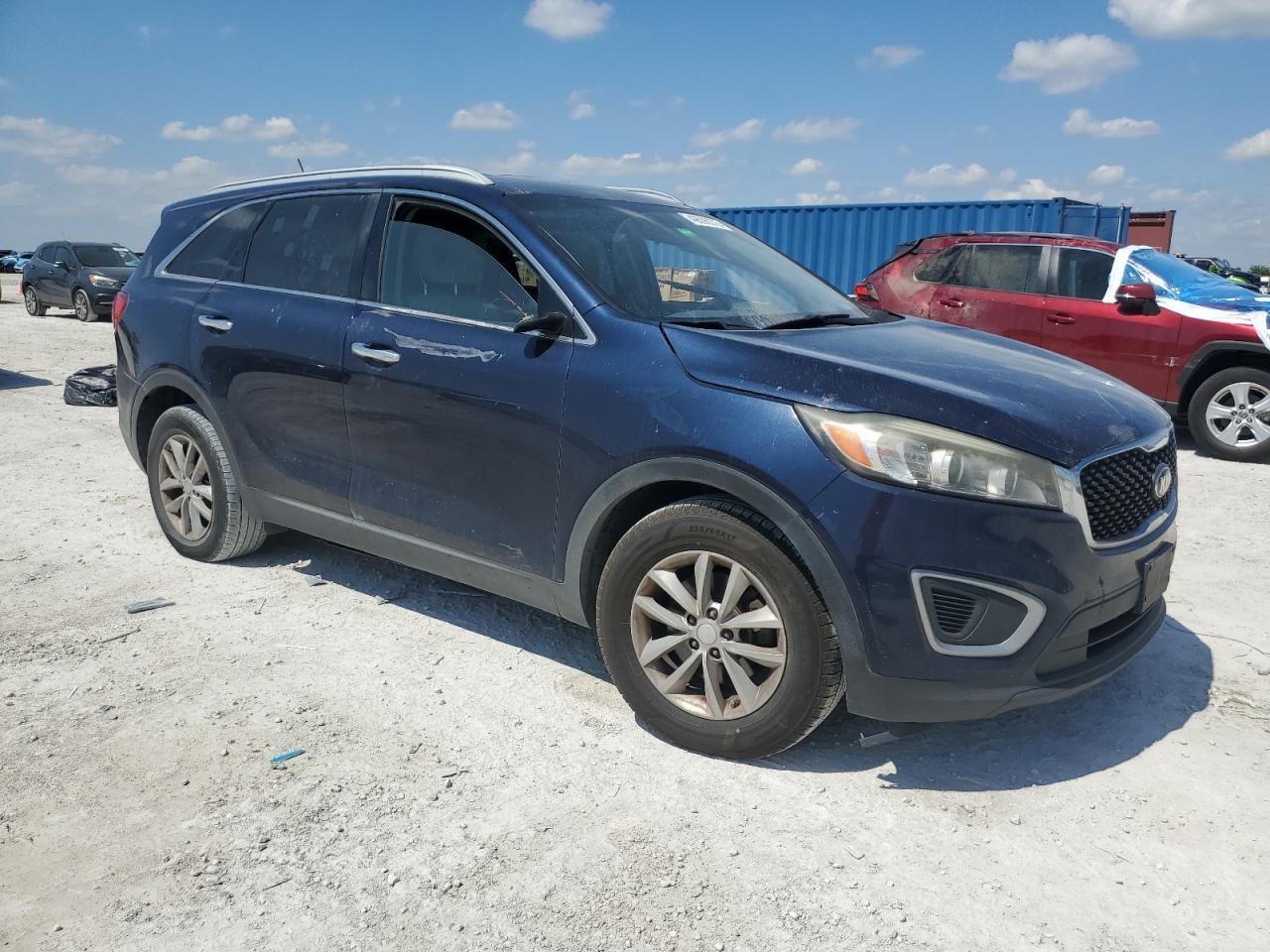 2017 KIA SORENTO LX - Фото 4