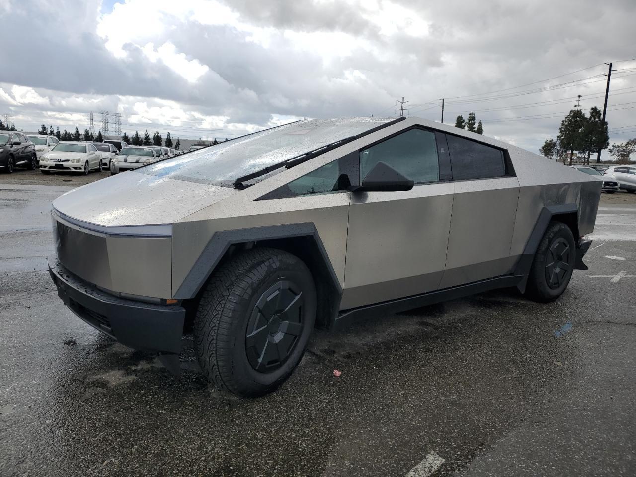 2024 TESLA CYBERTRUCK