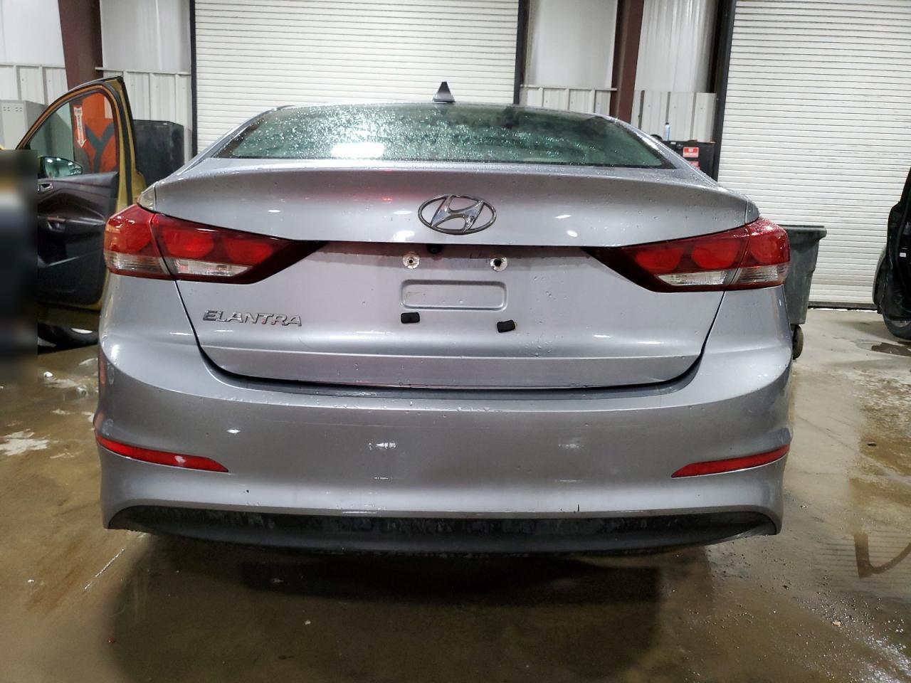 2017 HYUNDAI ELANTRA SE - Фото 6