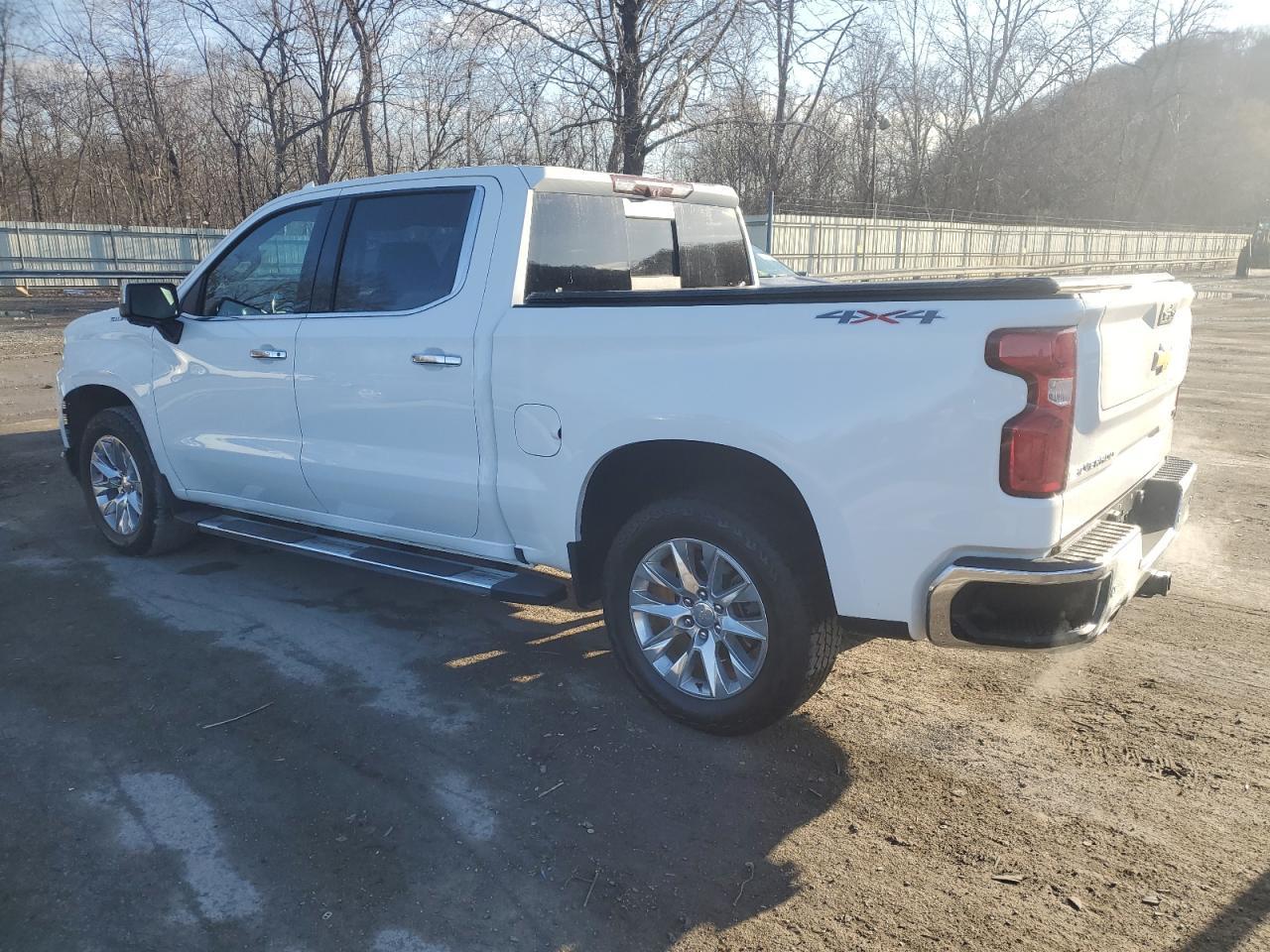 2021 CHEVROLET SILVERADO - Фото 2