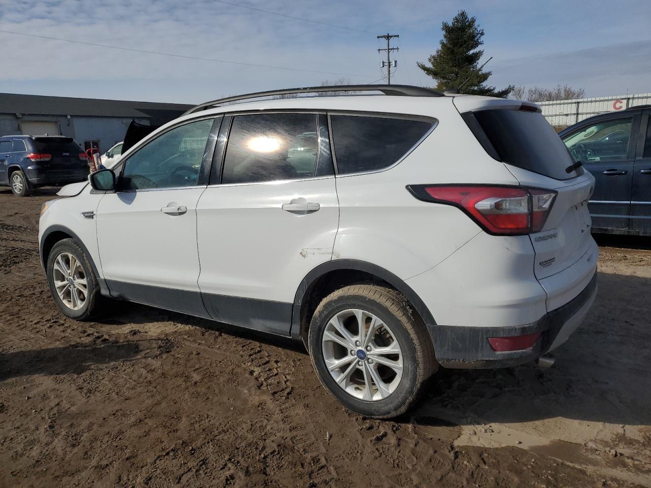 2017 FORD ESCAPE SE - Фото 2