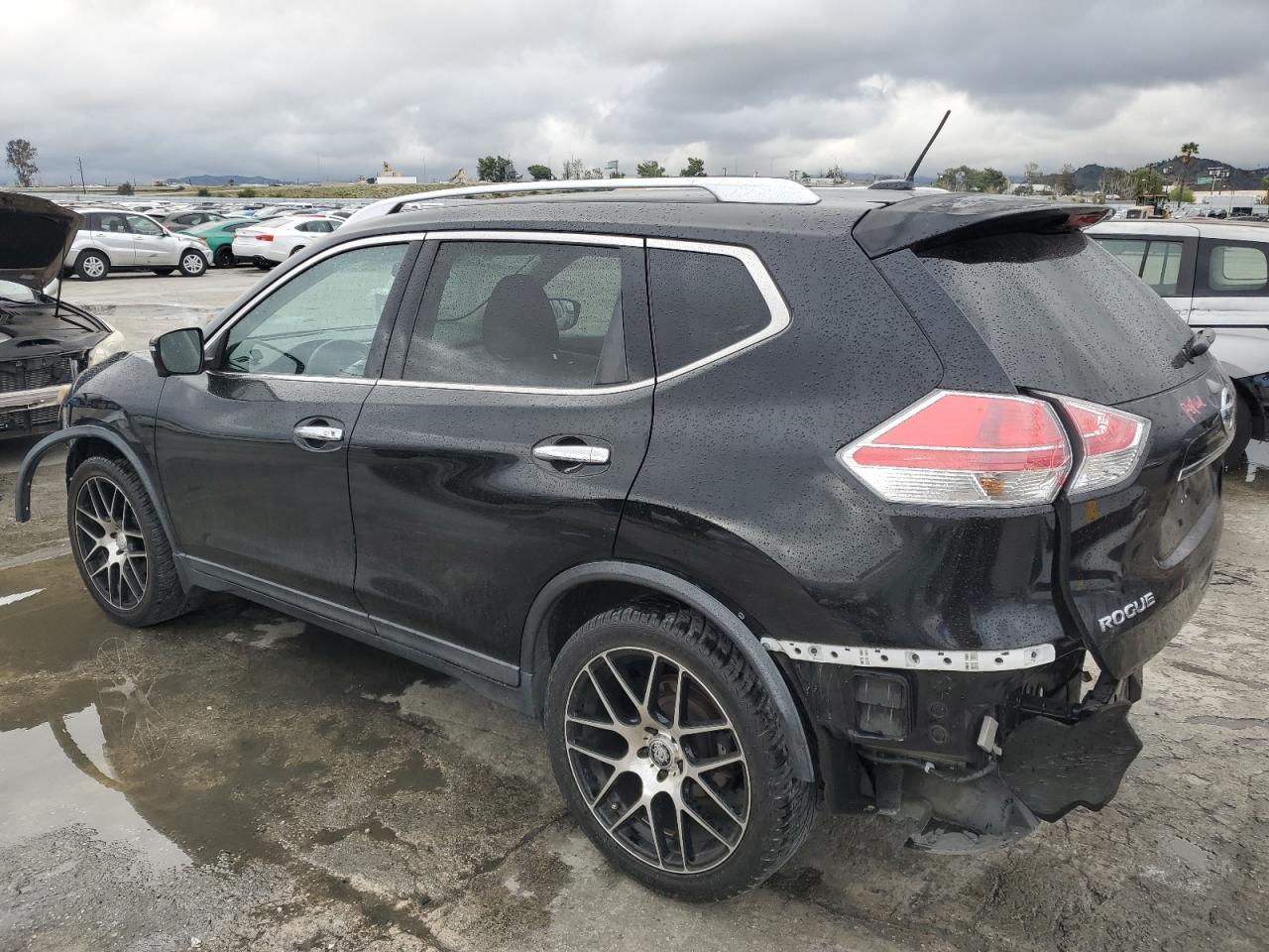 2015 NISSAN ROGUE S - Image 2