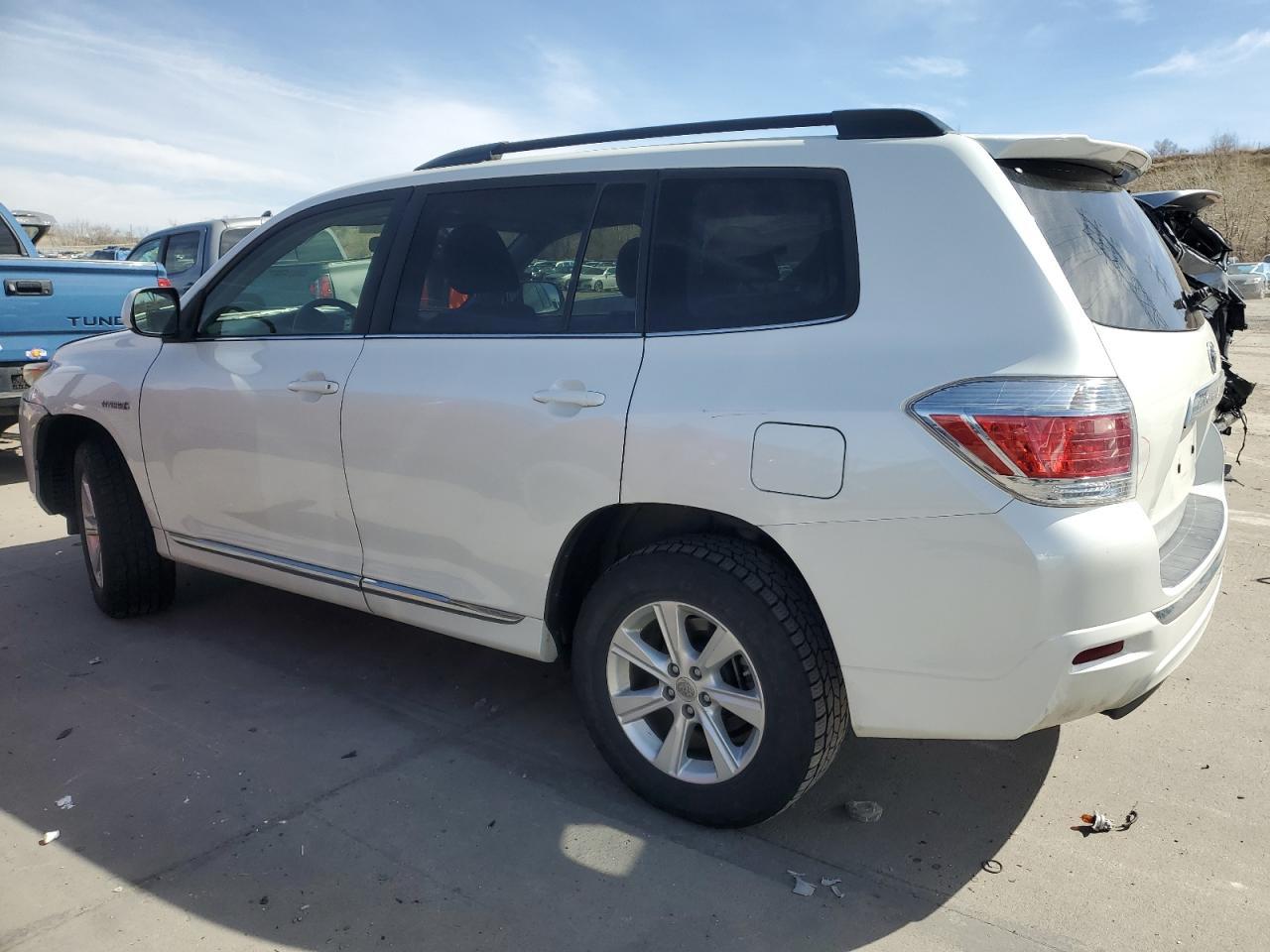 2012 TOYOTA HIGHLANDER - Image 2