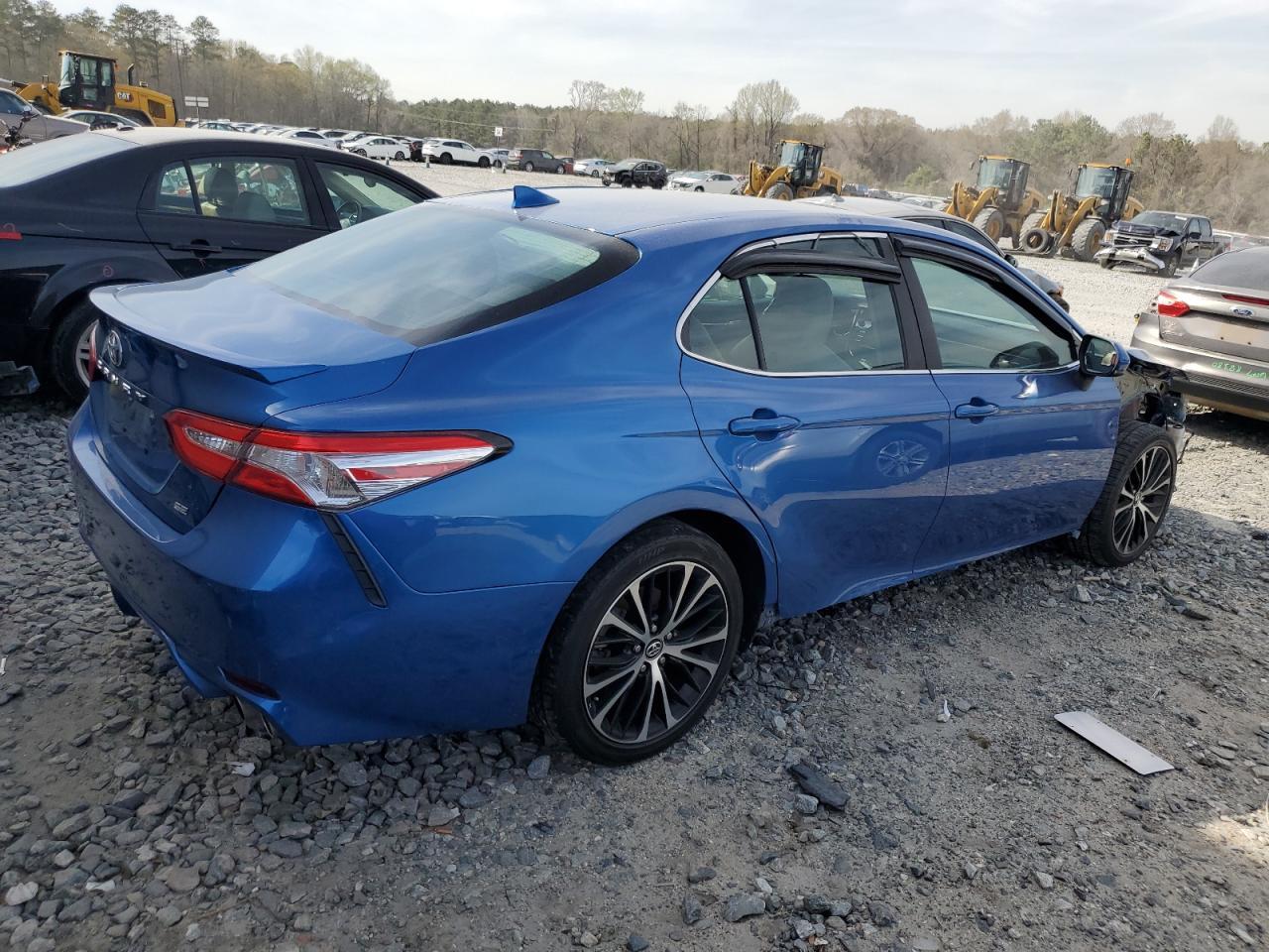 2020 TOYOTA CAMRY SE - Image 3
