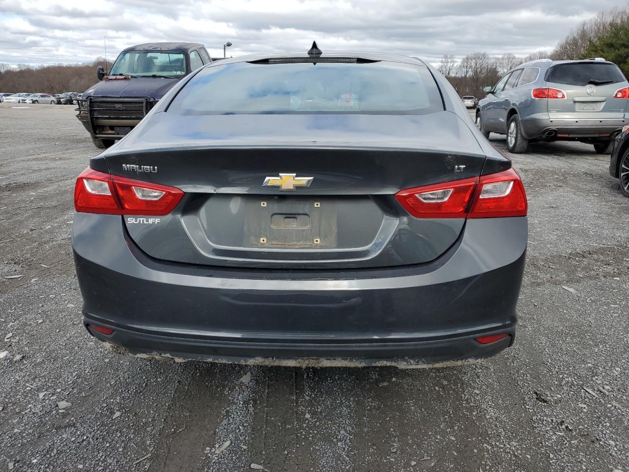 2017 CHEVROLET MALIBU LT - Image 6