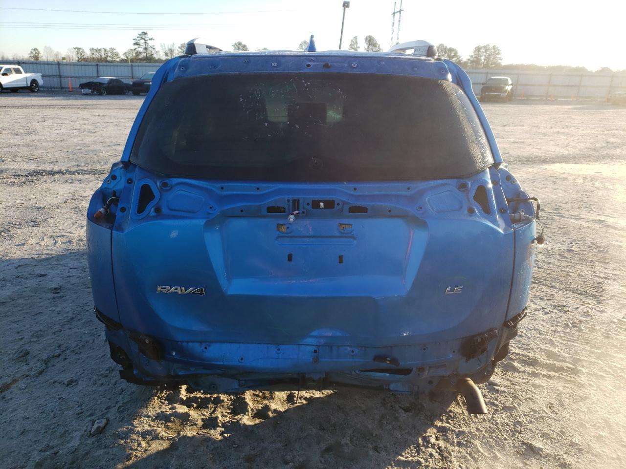 2017 TOYOTA RAV4 LE - Image 6