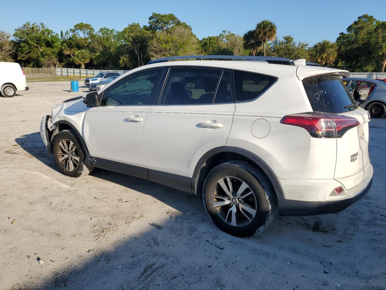 2018 TOYOTA RAV4 ADVEN - Фото 2