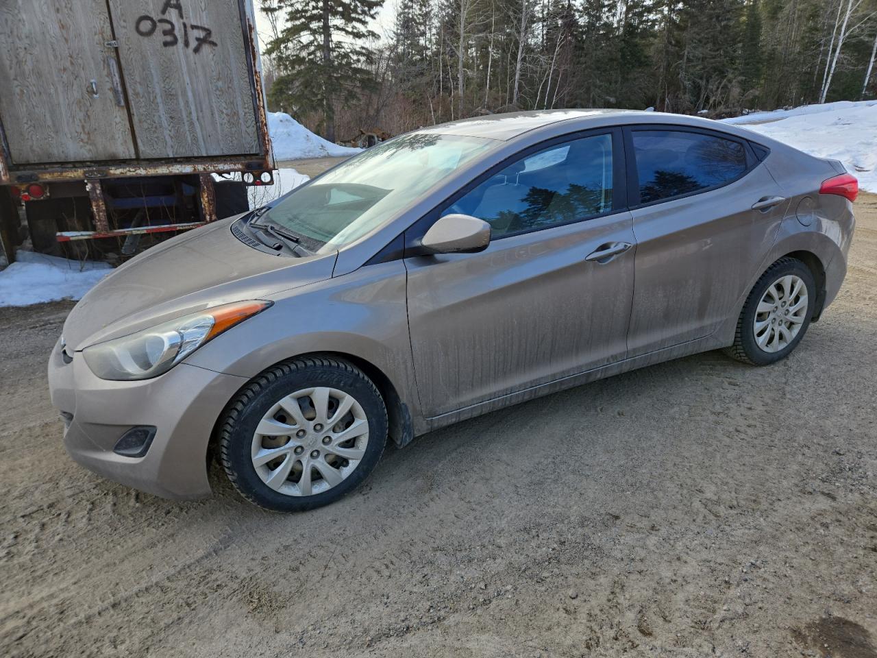 2013 HYUNDAI ELANTRA GL