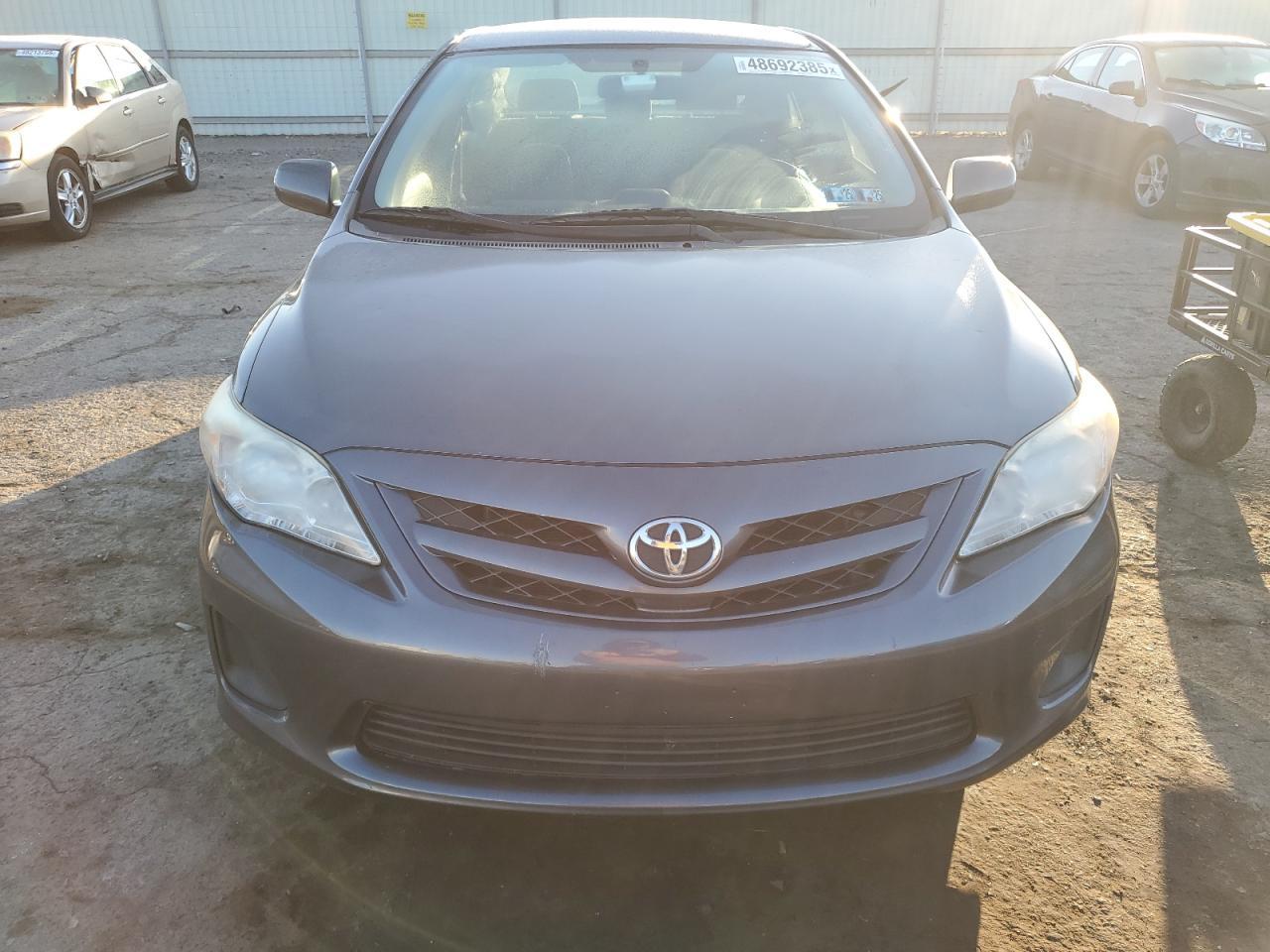 2013 TOYOTA COROLLA BA - Фото 5