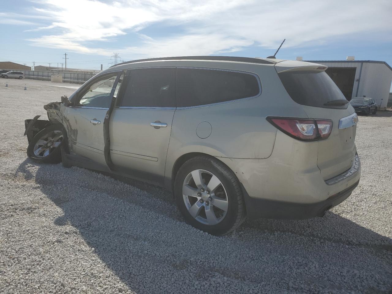 2014 CHEVROLET TRAVERSE L - Фото 2