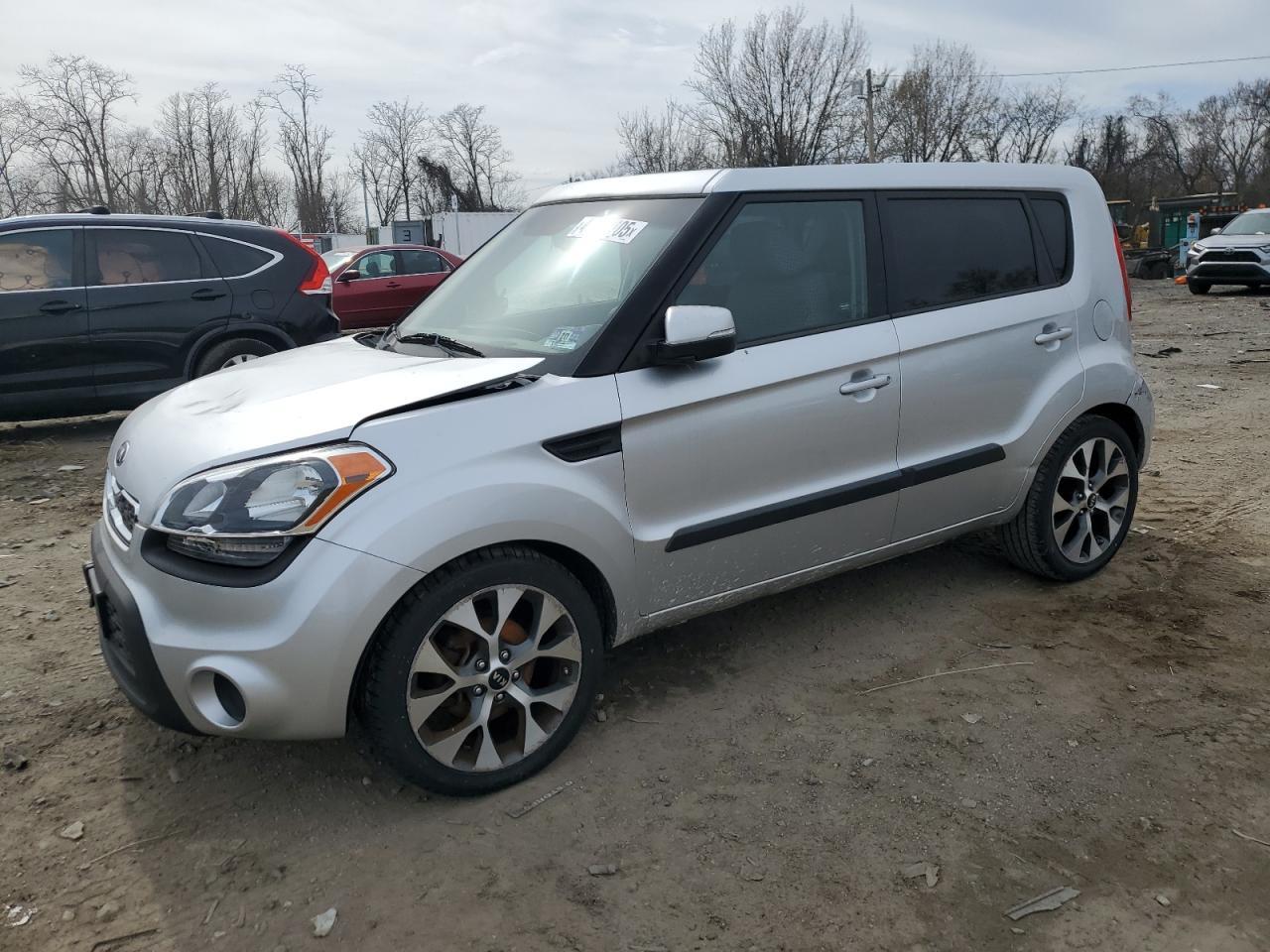 2013 KIA SOUL +