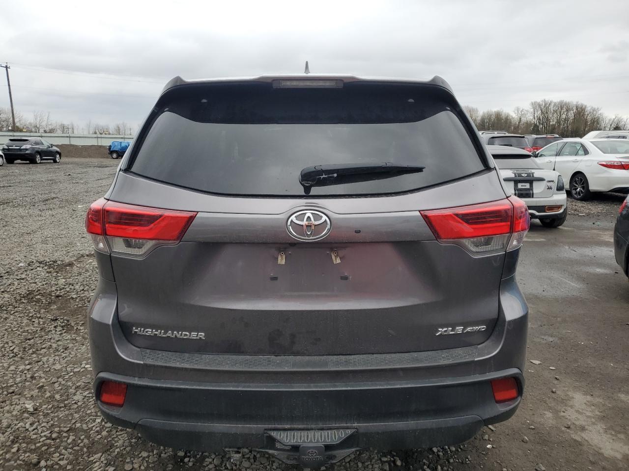 2019 TOYOTA HIGHLANDER - Image 6