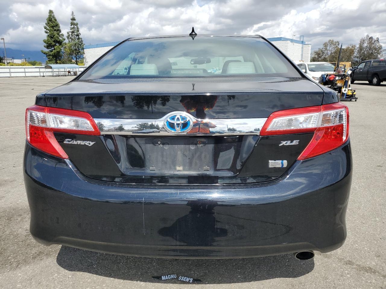 2012 TOYOTA CAMRY HYBR - Фото 6