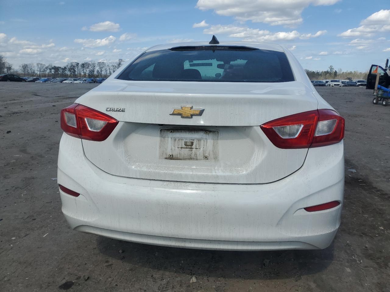 2017 CHEVROLET CRUZE LS - Image 6
