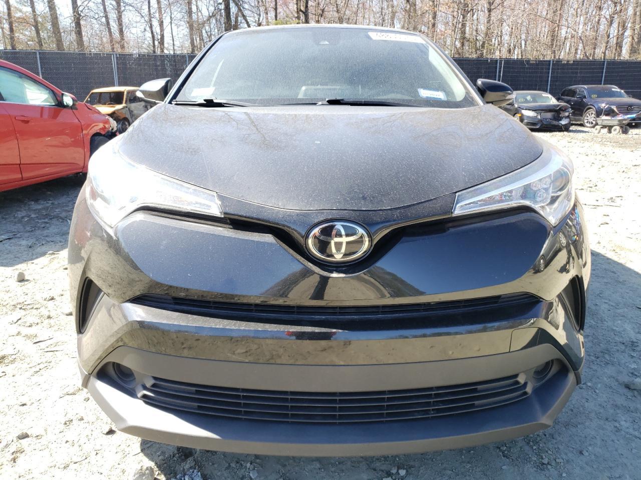 2019 TOYOTA C-HR XLE - Image 5