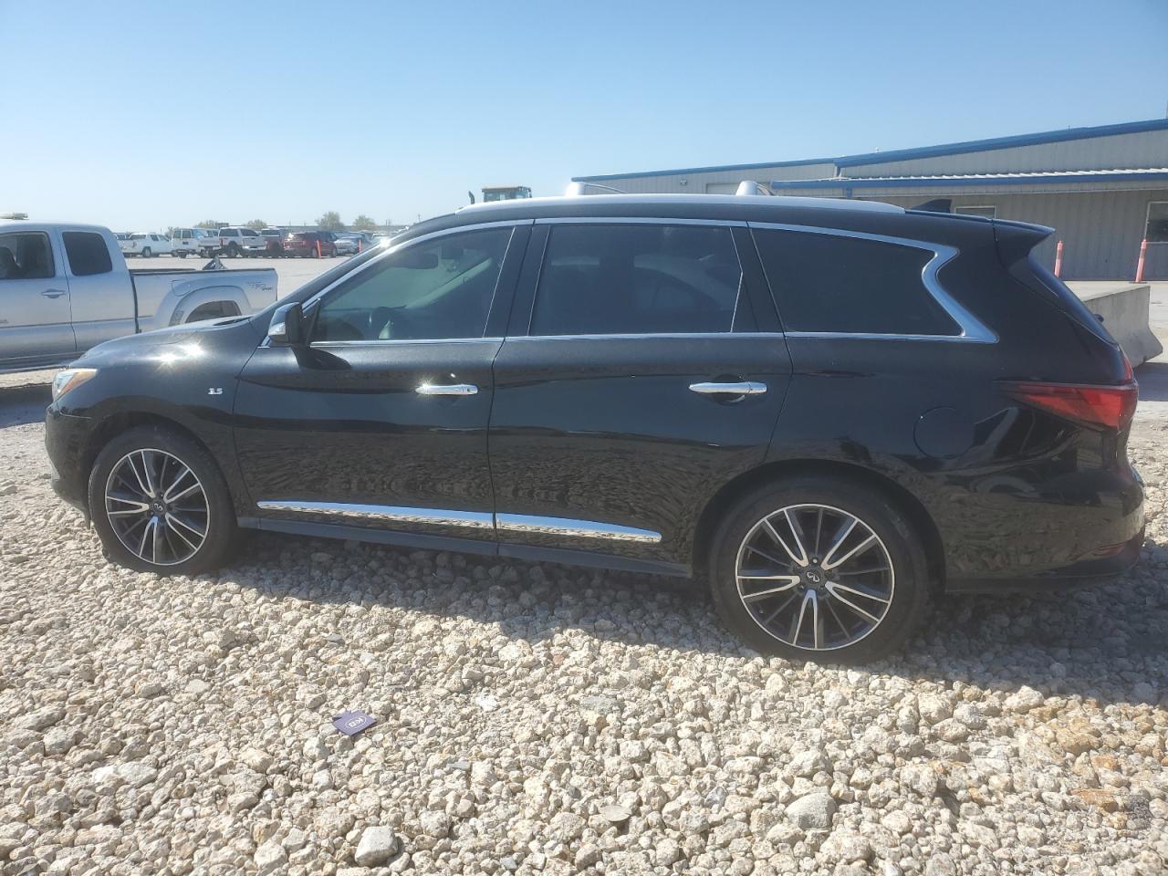 2017 INFINITI QX60 - Image 2