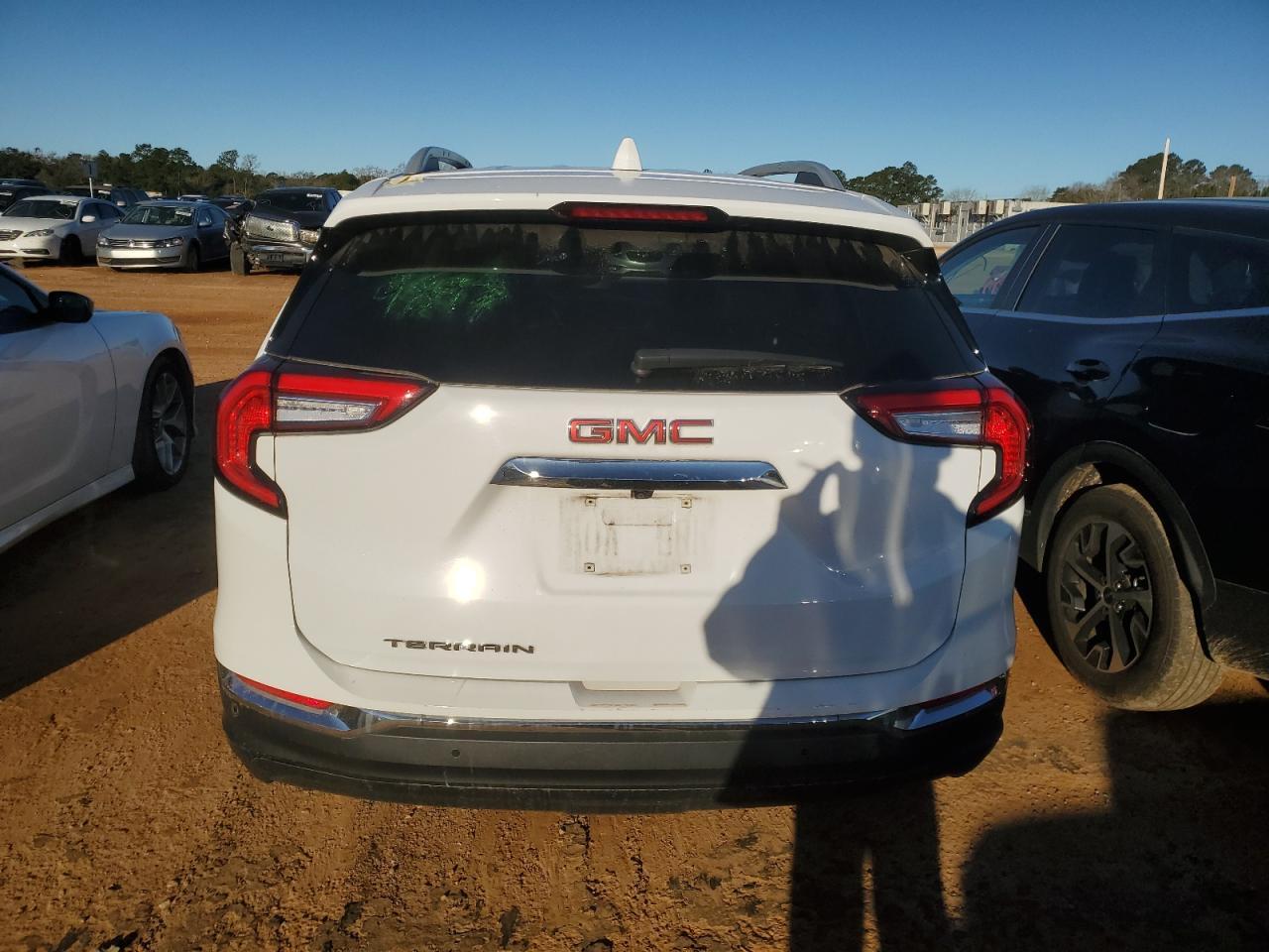 2023 GMC TERRAIN SL - Image 6