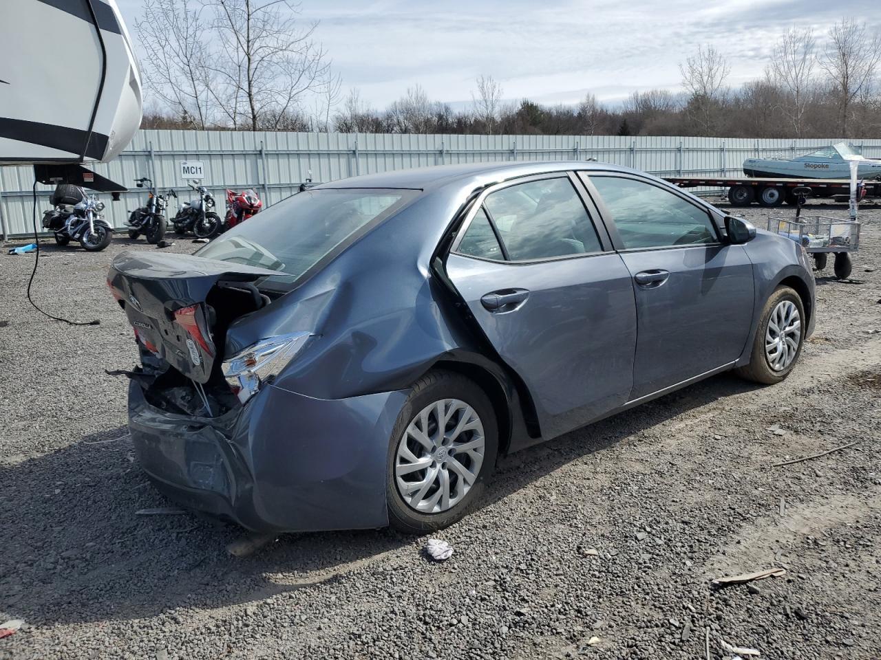 2018 TOYOTA COROLLA L - Фото 3