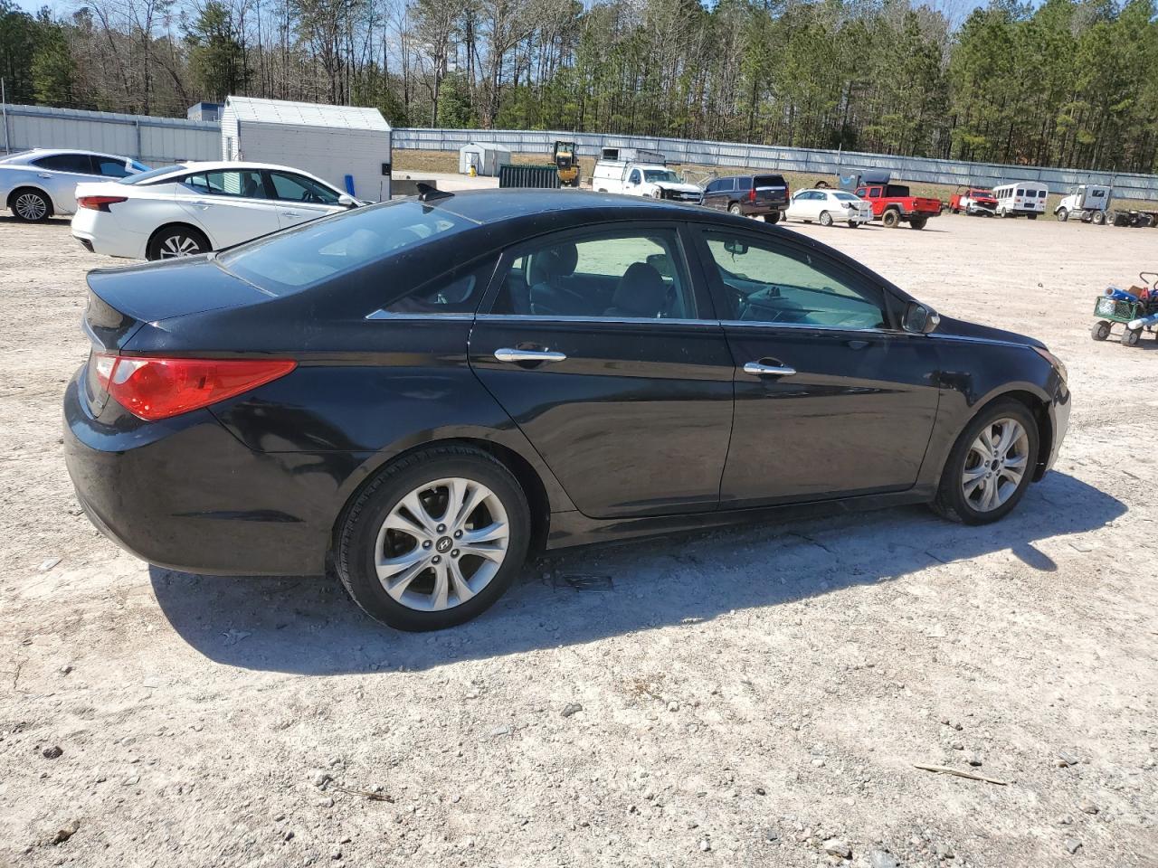 2011 HYUNDAI SONATA SE - Фото 3