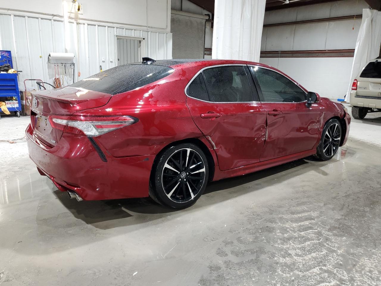 2018 TOYOTA CAMRY XSE - Image 3
