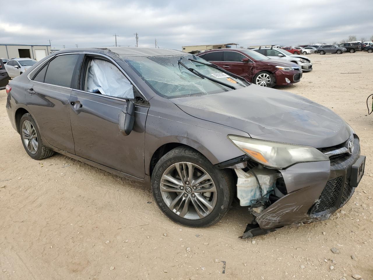 2016 TOYOTA CAMRY LE - Фото 4