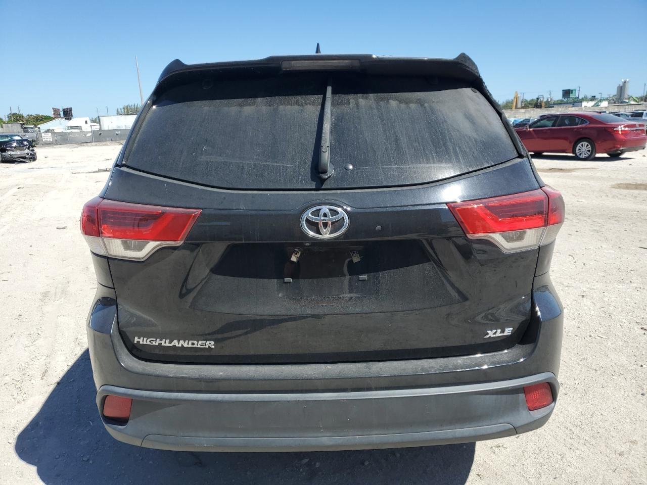 2019 TOYOTA HIGHLANDER - Image 6
